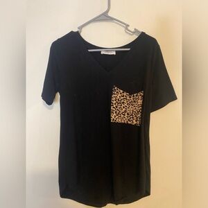 Black top w/leopard pocket
